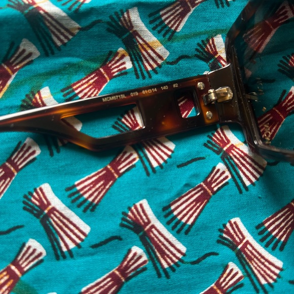 MCM Unisex Black Brown Tortoise Shell Gradient Lens Sunglasses - Picture 12 of 14